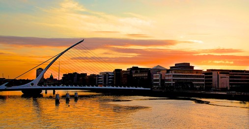 Sunrise-over-the-River-Liffey-in-Dublins-Silicon-Docks-district